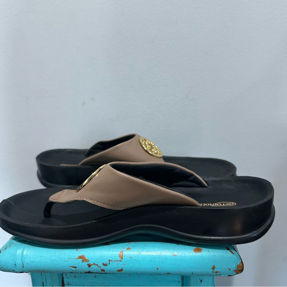 Aerothotic Comfort Flip Flop Tan Gold Hardware Size 8 - Picture 7 of 12